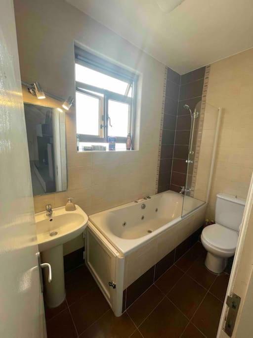 Gzira / Sliema Wifi & Ac ! Great Value & Location Lejlighed Eksteriør billede