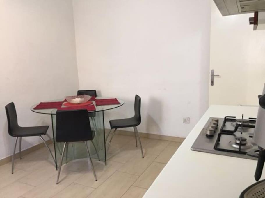 Gzira / Sliema Wifi & Ac ! Great Value & Location Lejlighed Eksteriør billede