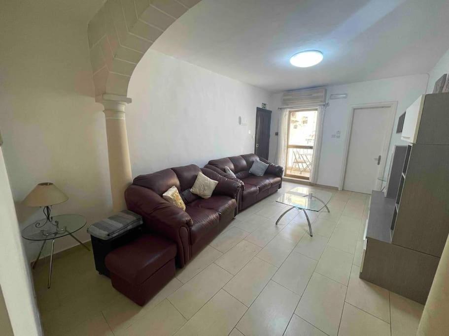Gzira / Sliema Wifi & Ac ! Great Value & Location Lejlighed Eksteriør billede