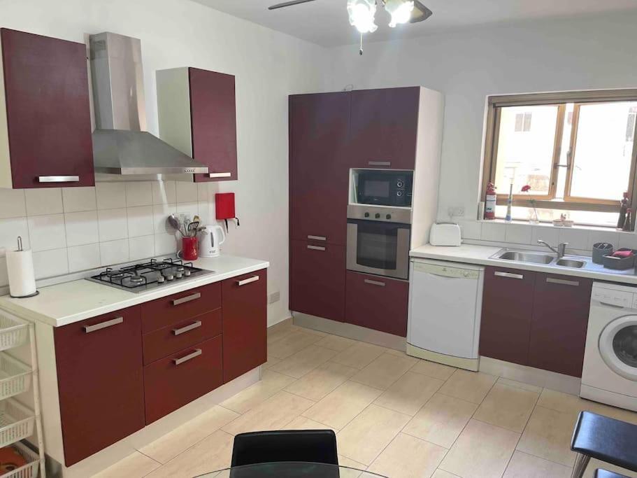 Gzira / Sliema Wifi & Ac ! Great Value & Location Lejlighed Eksteriør billede